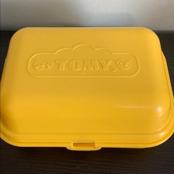 Tomy Eggs in Carton Toy - Picture 3 of 7